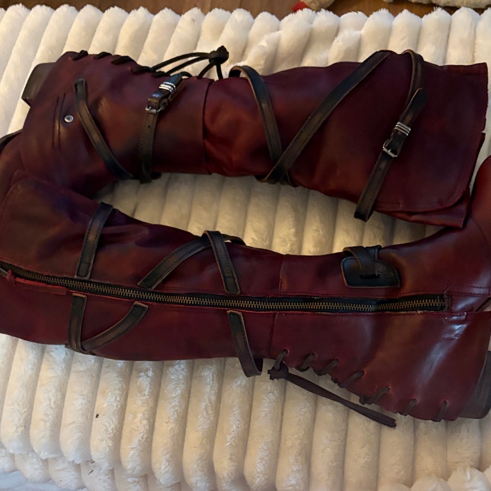 Freebird Cassius in wine sz 9